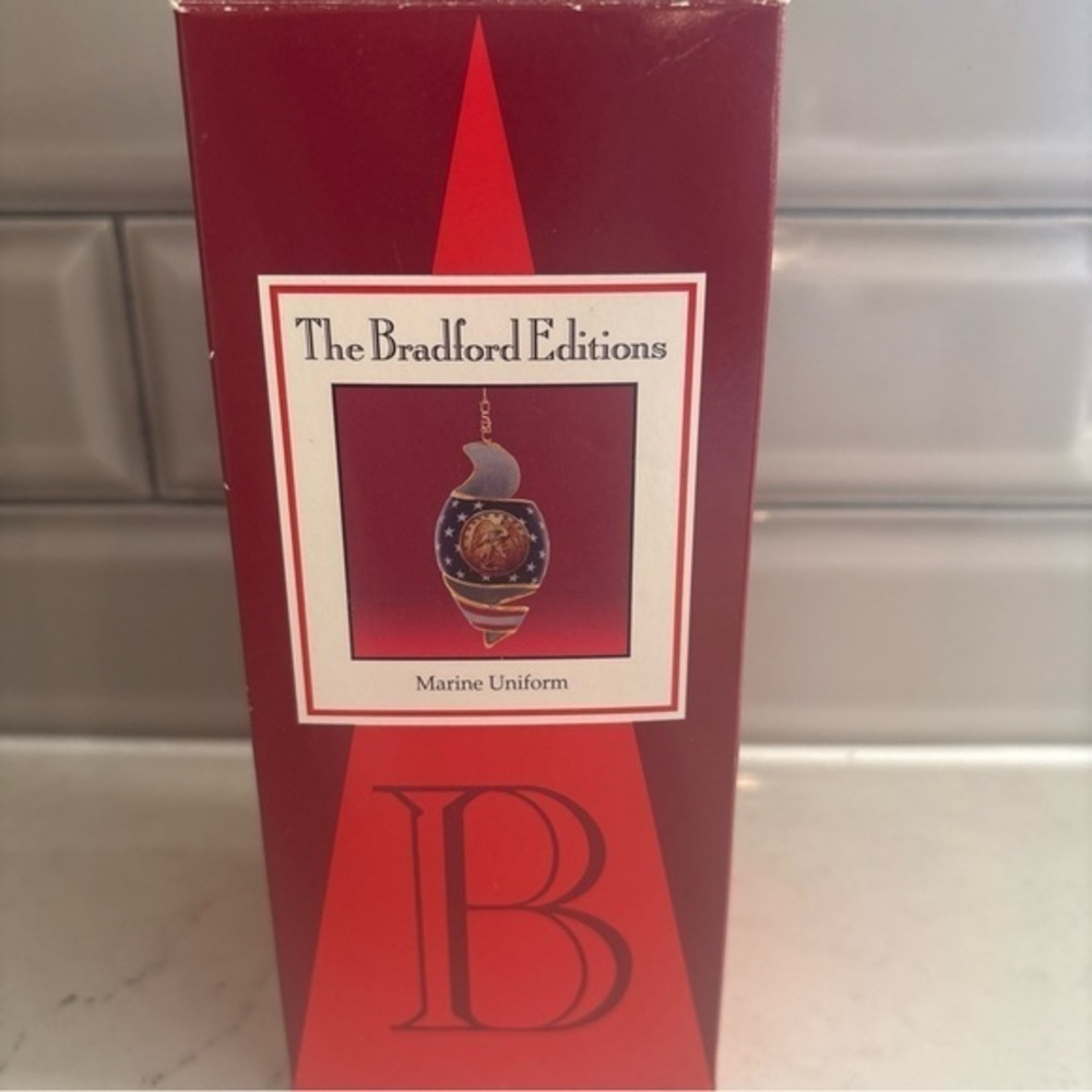 Bradford Editions US Marines Uniform Ornament . New In Box 2002